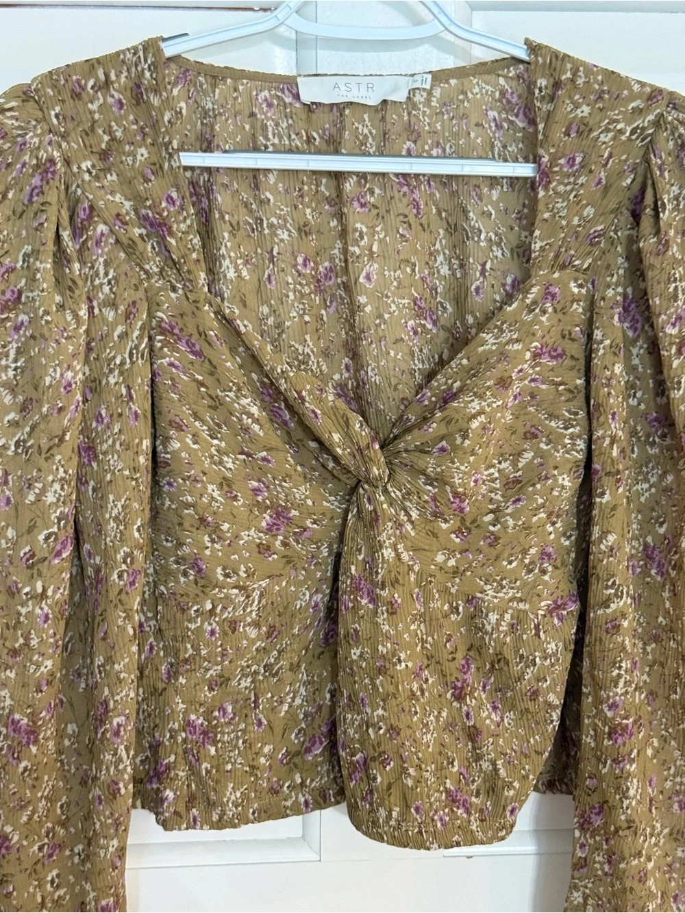 Astr feminine label
